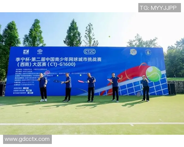 南京网球队在杯赛中的灵活战术与团队协作展现出强大竞争力