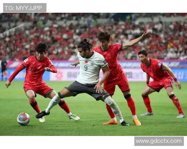 国足逆袭日本足球明星展现强大实力与团队精神